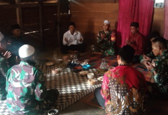 Suasana lebaran mengunjungi rumah warga di perbatasan. Rabu (04/05/2022)