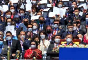 Megawati pakai kebaya merah menghadiri pelantikan presiden Yoon Suk Yeol di Seoul Korsel. Selasa (10/05/2022)