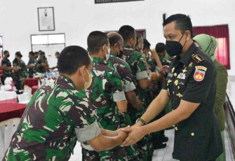 Halal bi halal anggota Korem 071/WK