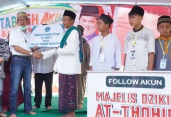 Tabligh Akbar dan pelantikan Pengurus Majelis Dzikir At-Thohir Kabupaten Pesisir Barat, Minggu (22/5/2022)
