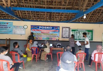 Vaksinasi warga binaan desa Durenan 