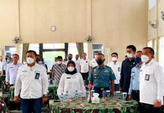 Plh Sekda Bintan, saat mengikuti acara silaturrahmi.