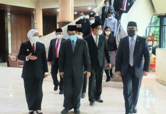 Sahat P Tua Simanjuntak Wakil Ketua DPRD Jatim ditemui usai sidang paripurna DPRD Jatim, Rabu (25/5/2022) petang.