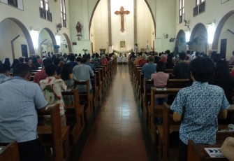 Ibadah kenaikan Isa Al Masih di gereja Paroki Santo Cornelius Kota Madiun
