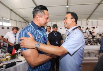 Keakraban Anies dan AHY, saat menonton balapan Formula E