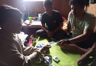 Satgas Gakkum cek kesehatan dari Tim medis Satgas Damai Cartenz 