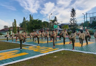 Olahraga bersama personel Kodim 1015/Sampit
