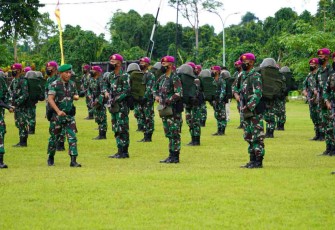 Pangdam Kasuari saat cek pasukan satgas pam puter