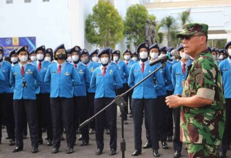 Kamuspusdirla saat menyampaikan selamat datang siswa Taruna Nusantara di Muspusdirla 