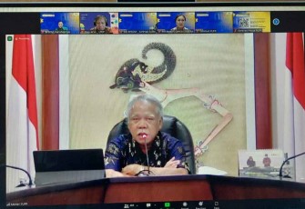Menteri PUPR saat diskusi virtual bersama generasi muda PUPR di Jakarta 