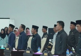 Saat Rapat Paripurna Ranperda Usul Kepala Daerah dan Inisiatif DPRD Pesibar Tahun 2022