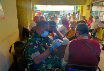 Vaksinasi Covid-19 Masyarakat Dolopo
