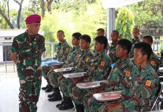 Irkodiklatal saat tinjau siswa Satdik 2 Makassar 