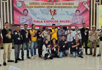 Awak media ikut meriahkan HUT ke 76 Bhayangkara  di Polda Sulsel
