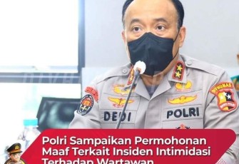 Kadiv Humas Polri saat memberikan keterangan pers 