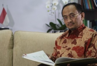 Moh.Isom saat memberikan keterangan pers mengenai dana BOS Madrasah di Jakarta 