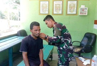 Bantu warga operasi ringan kecelakaan kerja di perbatasan 
