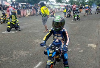 Aksi putra kembar prajurit dalam ajang Mini GP