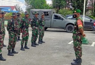 Sertu Andik saat jelaskan tugas dan tanggung jawab anggota 
