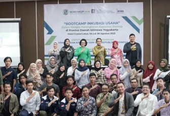 Foto bersama saat pelatihan Bootcamp Inkubasi Usaha di Yogyakarta 