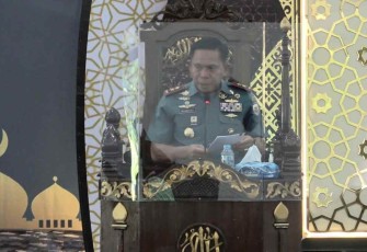 Pangkoarmada III Laksamana Muda TNI Irvansyah saat memberikan sambutan peringati tahun baru Islam di Masjid Baiturrahman 