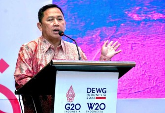 Ahmad Zabadi saat memberikan sambutan Road to G20 di Bandung 