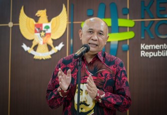 MenkopUKM Teten Masduki saat memberikan sambutan di Jakarta 