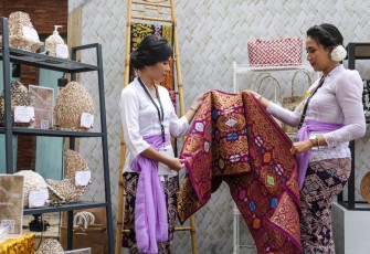 Hasil produk dalam ajang Cerita Kriya 2022 di Bali