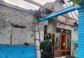 Bantu masyarakat pasca bencana angin puting beliung 