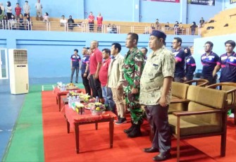 Danramil Tenggarong saat menghadiri pembukaan kejuaraan bulutangkis 