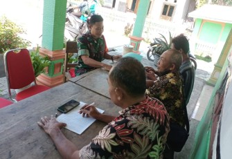 Komsos dengan aparat desa binaan