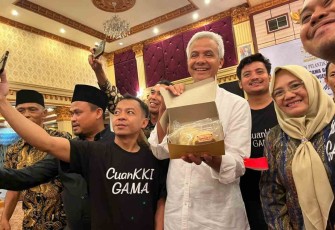 Ganjar Pranowo saat temu kangen Kagama di hotel Horison Pandeglang 