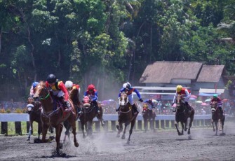 Kejurnas Pacuan Kuda Danjen Kopassus Cup Nusantara Derby 2022 - Round Two di Semarang, Minggu (25/9)