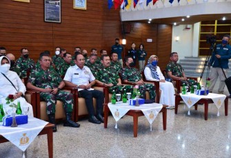 Pelepasan jamaah umroh TNI AL di Jakarta 