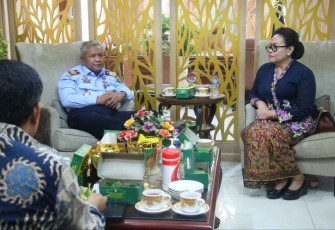 Tejo Harwanto saat menerima audensi Ketua Pengurus Ikatan Notaris Indonesia Wilayah Banten. Senin (3/10)