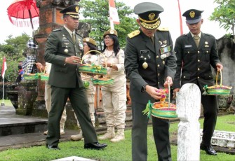 Kodam IX/Udayana ziarah ke TMP Pancaka Tirta. Selasa (4/10)