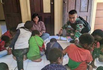 Mengajarkan 3 M anak-anak di perbatasan 