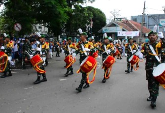 Drumband Yonif 320/Badak Putih
