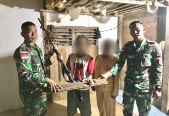 Terima senpi rakitan warga perbatasan 