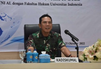 Kadiskum AL Laksamana Pertama TNI Leonard Marpaung saat membuka kursus Legal Forensic Auditor TNI AL