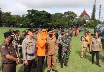 Kapolres Bondowoso AKBP Wimboko saat apel Kesiapsiagaan bencana alam