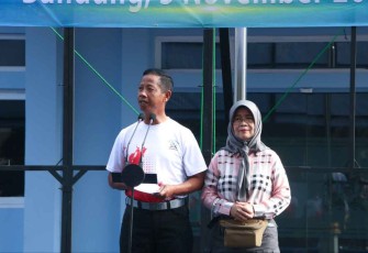 Dankoharmatau Marsda TNI Eddy Supriyono saat memberikan pengarahan dalam acara Family gathering 