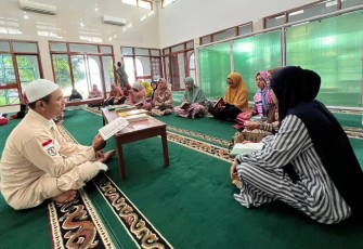 Ngaji bareng Ketua Persit KCK Koorcab Rem 081 PD V Brawijaya