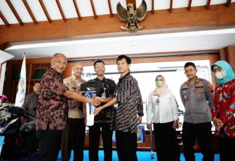 Pj Bupati Pati hadiri pengundian Tamades PT BPR BKK Pati 