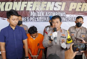 Kompol Hari Kurniawan saat memberikan keterangan pers 
