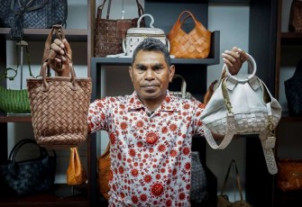 Sany pengusaha tas kulit asal NTT