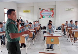 Pembekalan wasbang pelajar SMK Wahid Hasyim