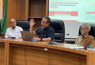 FGD Pertanggungjawaban Pidana Kasus Tragedi Kanjuruhan Malang di Kampus B Fakultas Hukum gedung Pancasila UNAIR, Jum'at (25/11)
