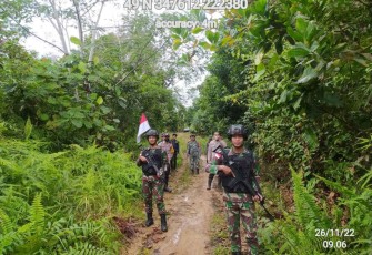 Patroli gabungan Satgas Yonif 645/Gty