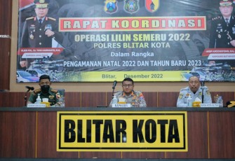 Kapolres Blitar Kota AKBP Argowiyono saat pimpin rakor pengamanan Nataru